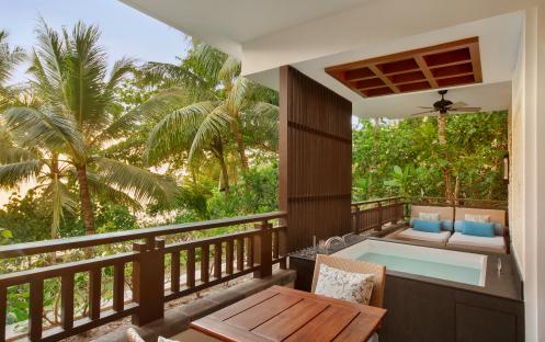 Shangri-La Boracay Resort and Spa-Sea View Suite Balcony_4563